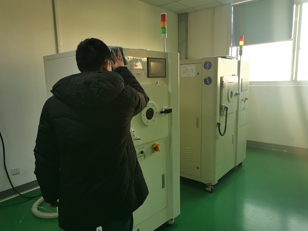 普樂(lè)斯等離子清洗機(jī)在小年除塵
